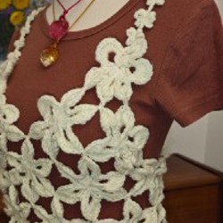 Цветочный вязаный топ - фото 8