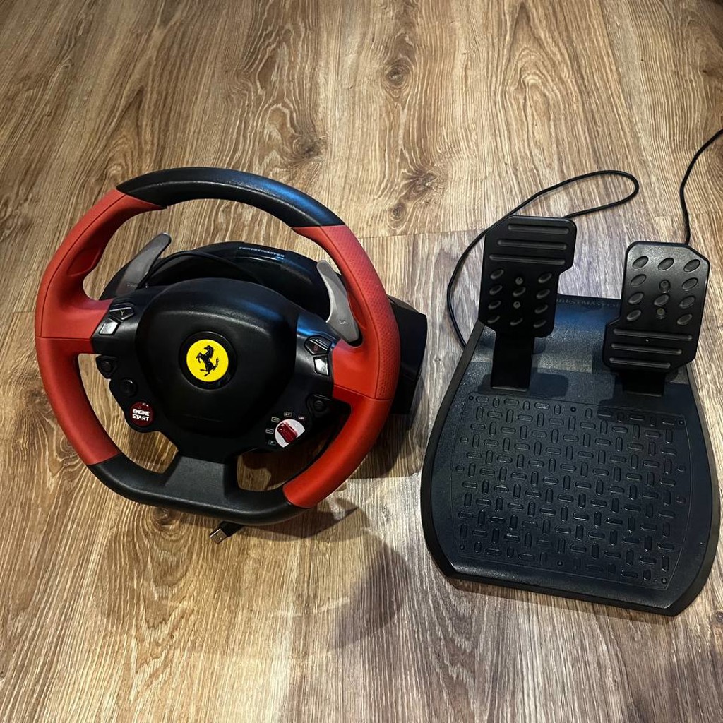 Игровой руль Thrustmaster Ferrari 458 Spider