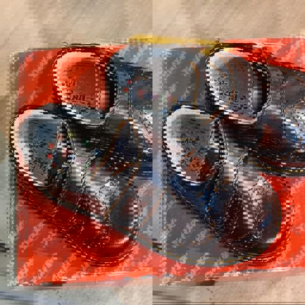 Кожанные детские туфли