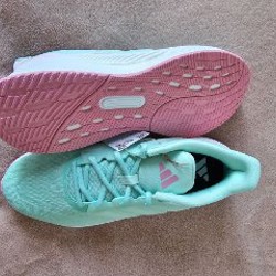 Кроссовки Adidas и New Balance - фото 2