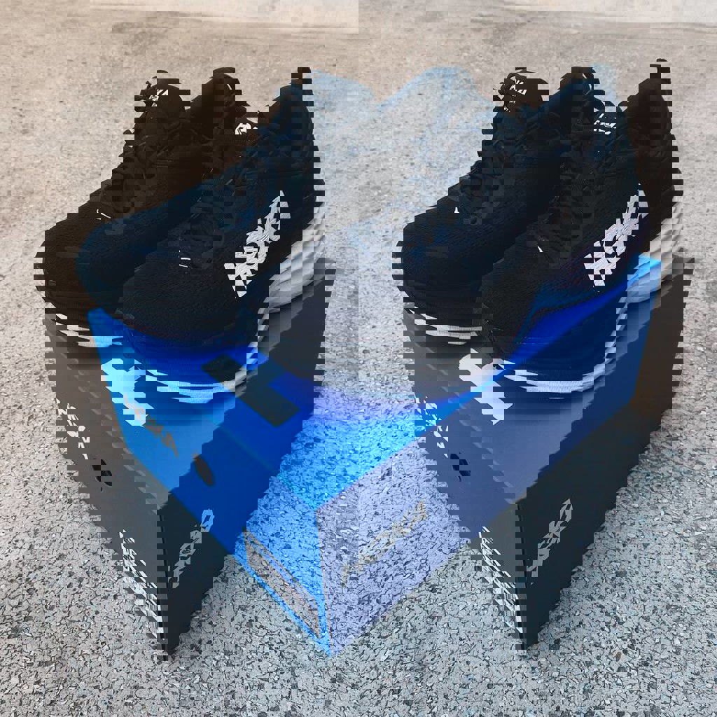 Кроссовки Хока