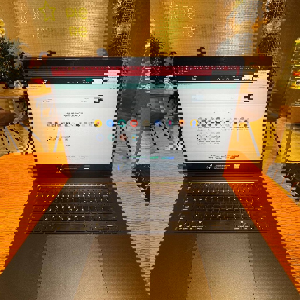 Macbook Air 15 m4 16/256