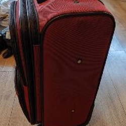 Чемодан - фото 2