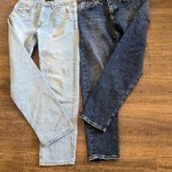 Темные джинсы - фото 1