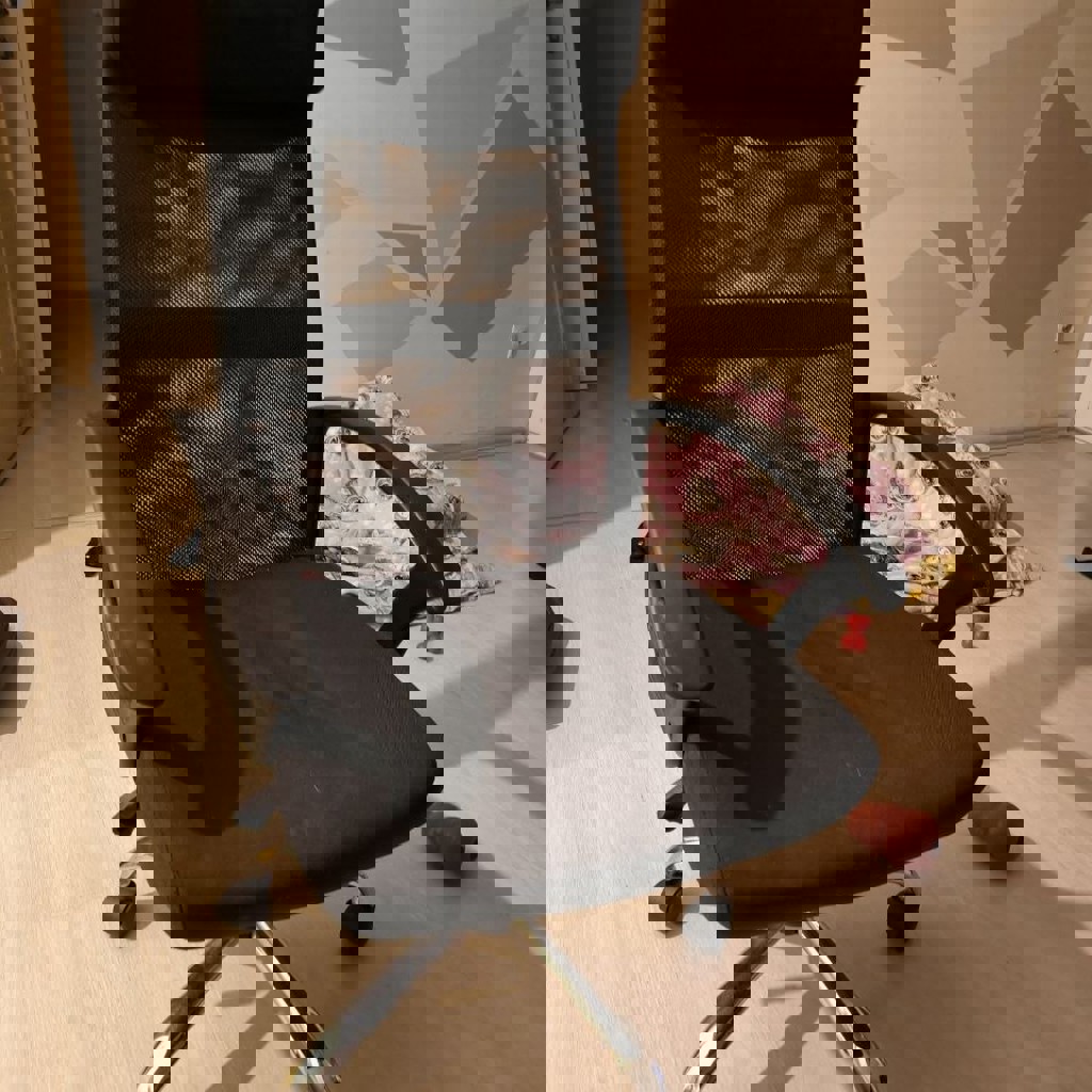 Стул офисный