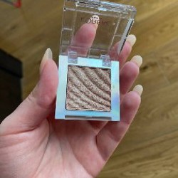 Однушка теней Лореаль - фото 3