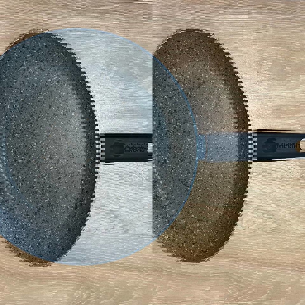 Большая кастрюля