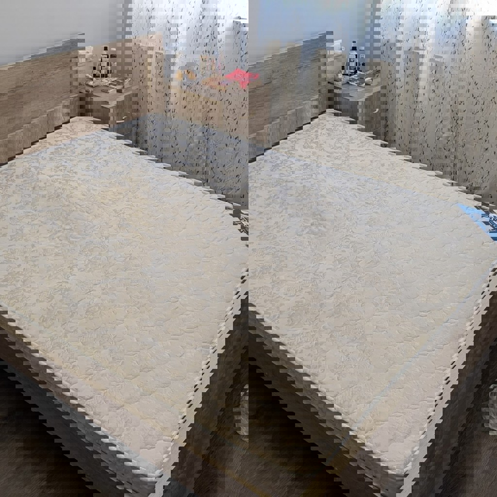 Кровать двуспальная