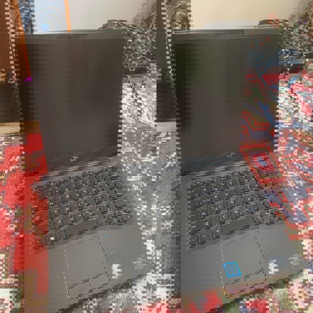 Ноутбук Dell Latitude 7400