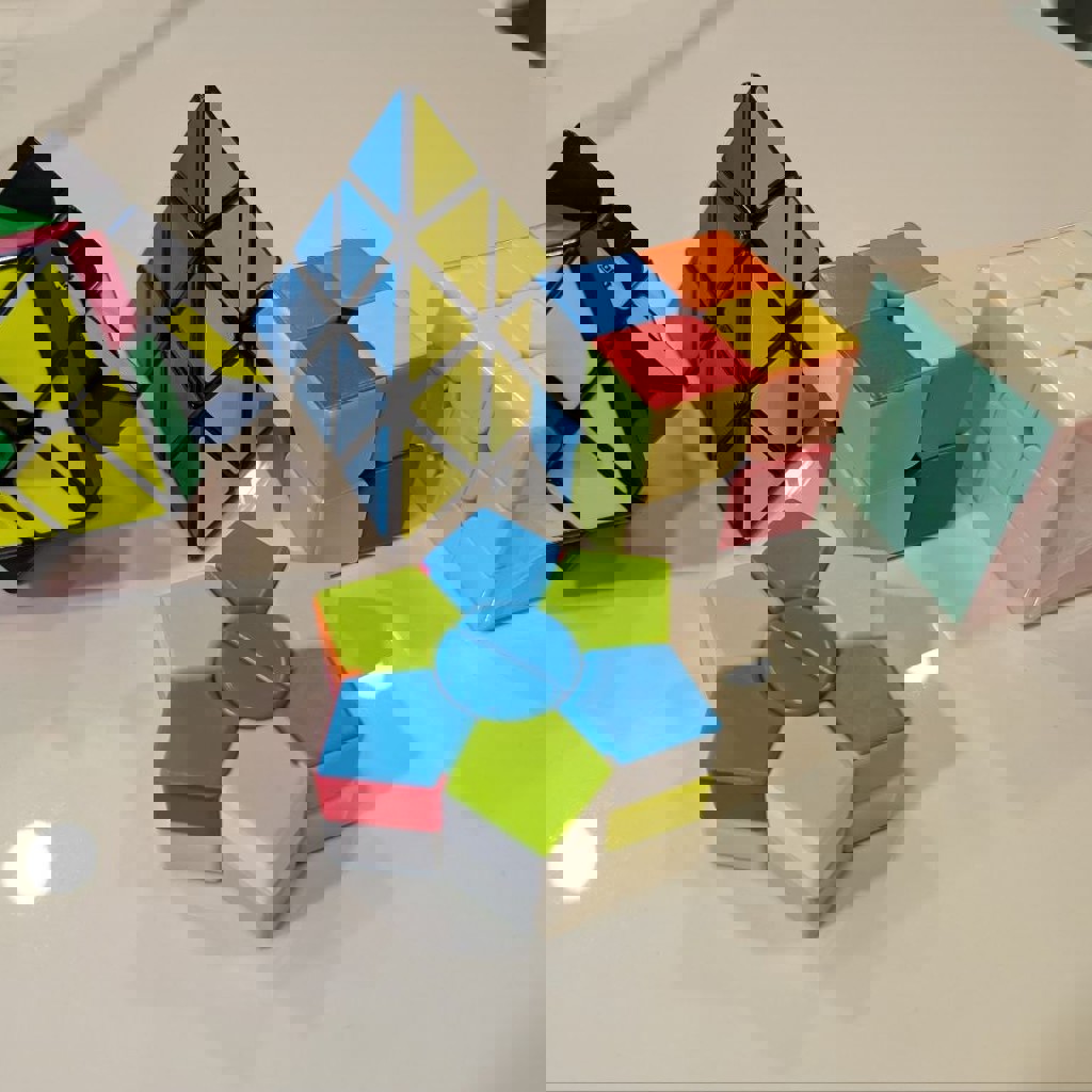 Коллекция кубиков Рубика