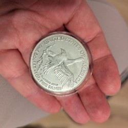 Серебряная монета American Eagle - фото 2