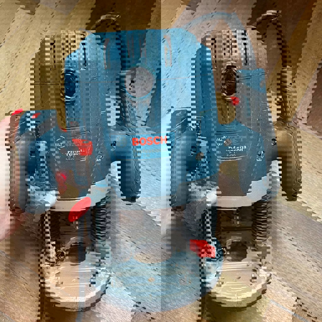 Фрезер Bosch GOF 130 Professional