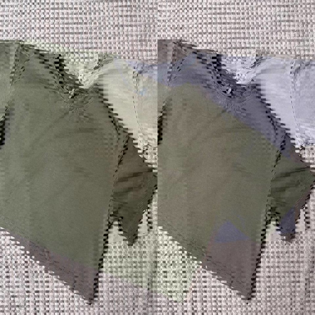 Укороченная футболка хаки