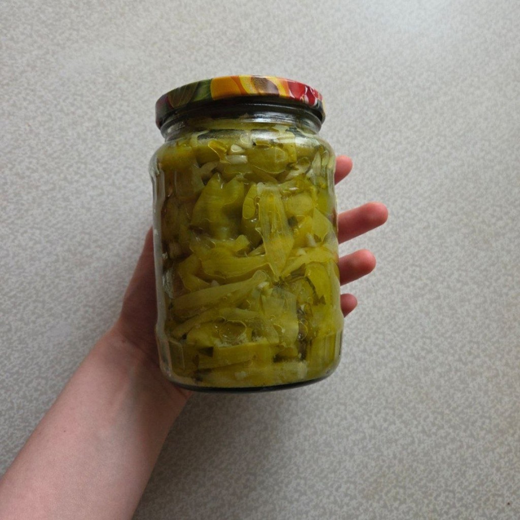 Маринованный зеленый перец
