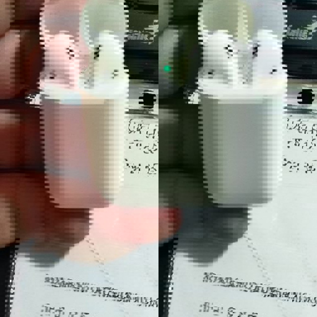 Оригинальные airpods