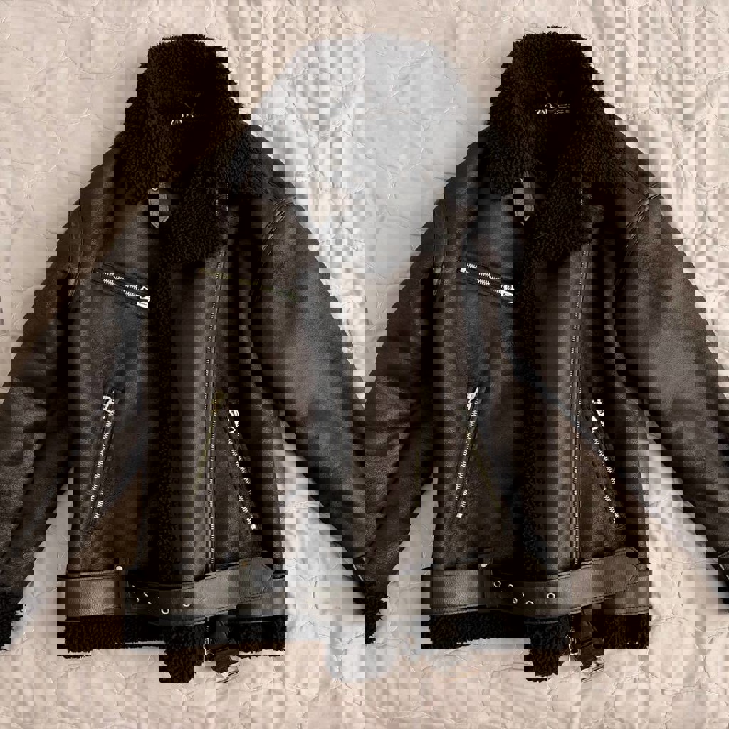 Джинсы Bershka