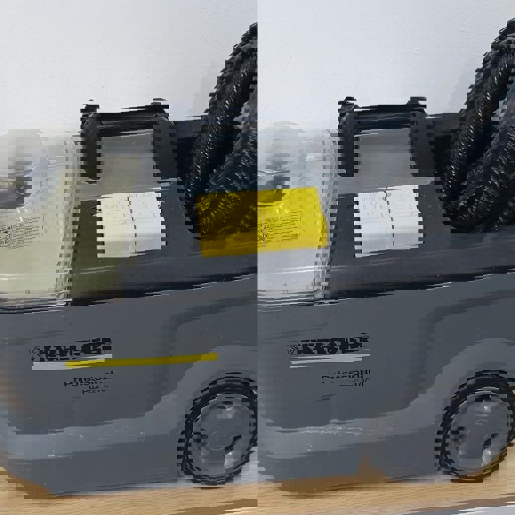 Моющий пылесос Karcher puzz 10/1