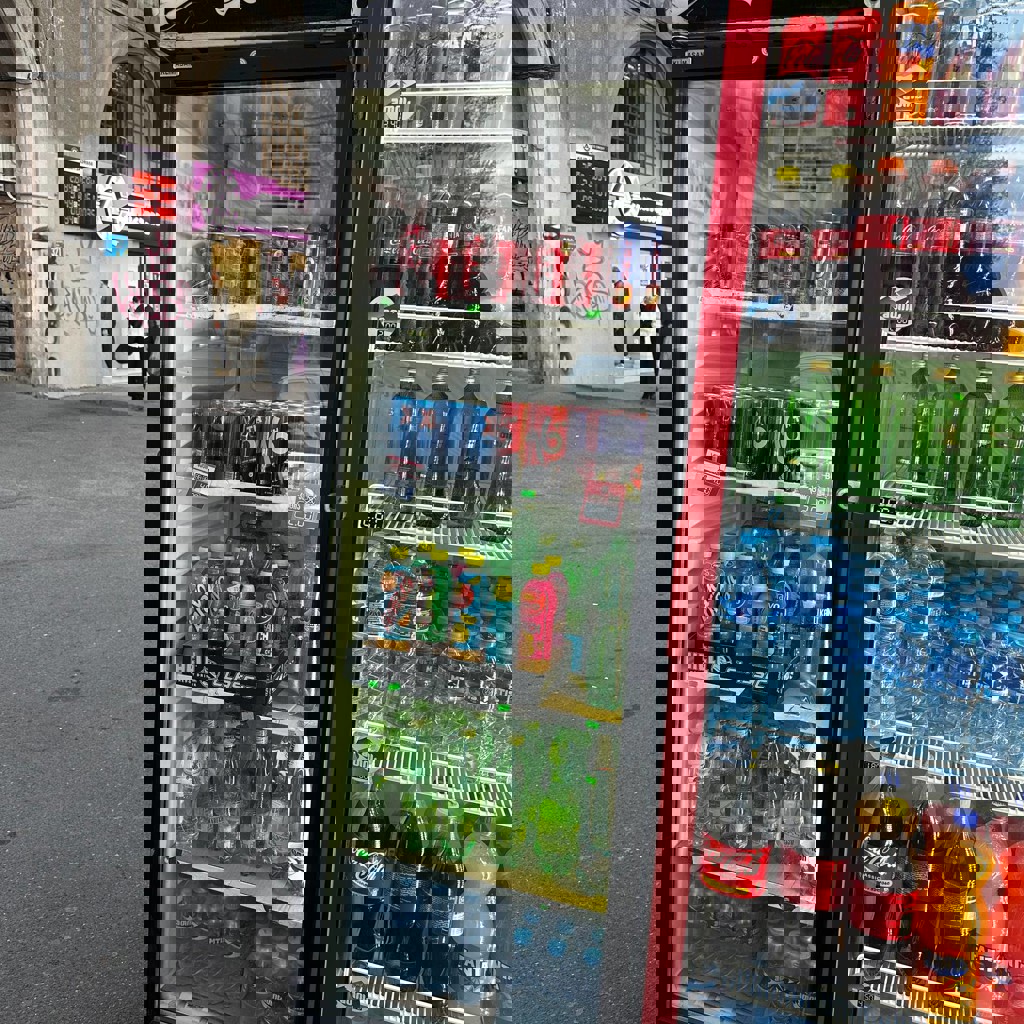 Зарядки и наушники