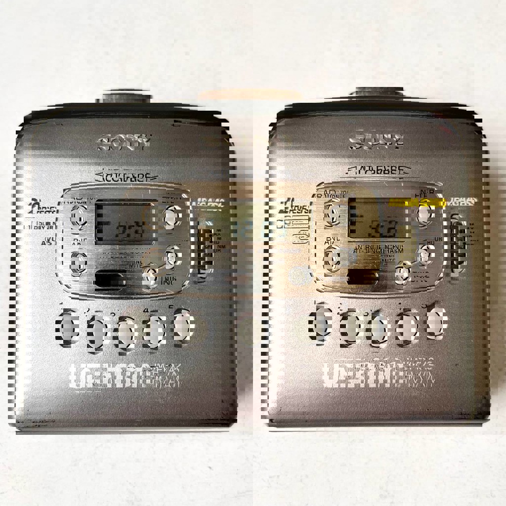 Кассетный плеер Sony Walkman