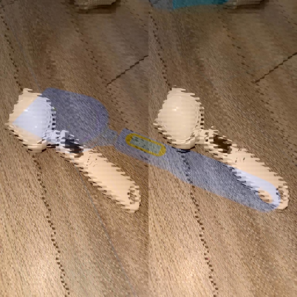 Электронная мерная ложка-весы