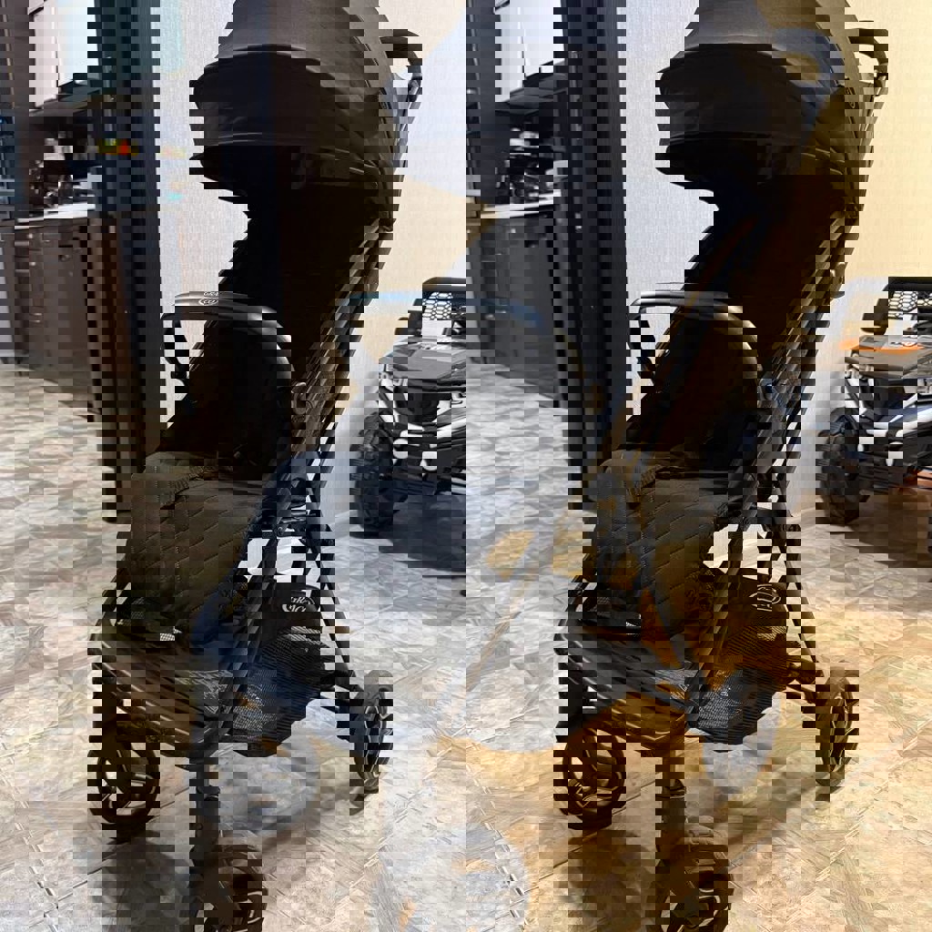 Коляска Graco