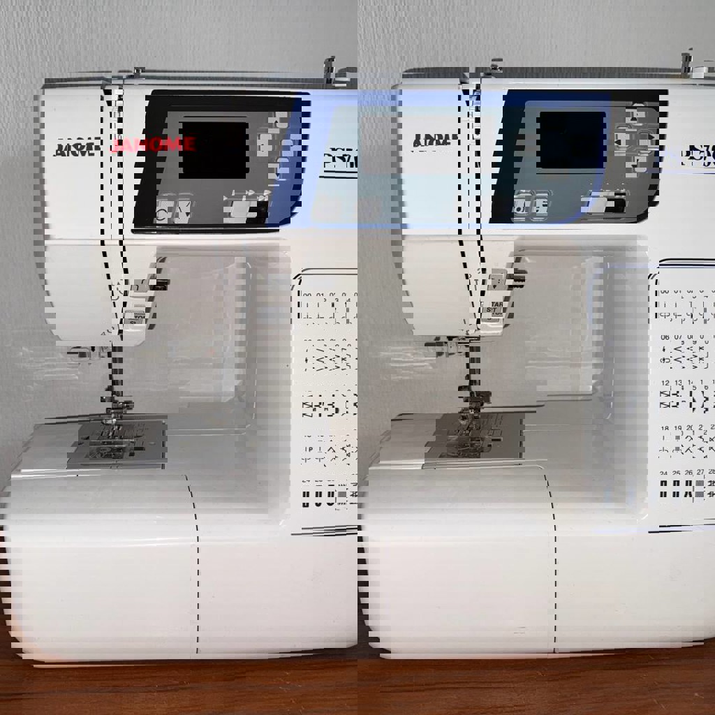 Швейная машина Janome PS700