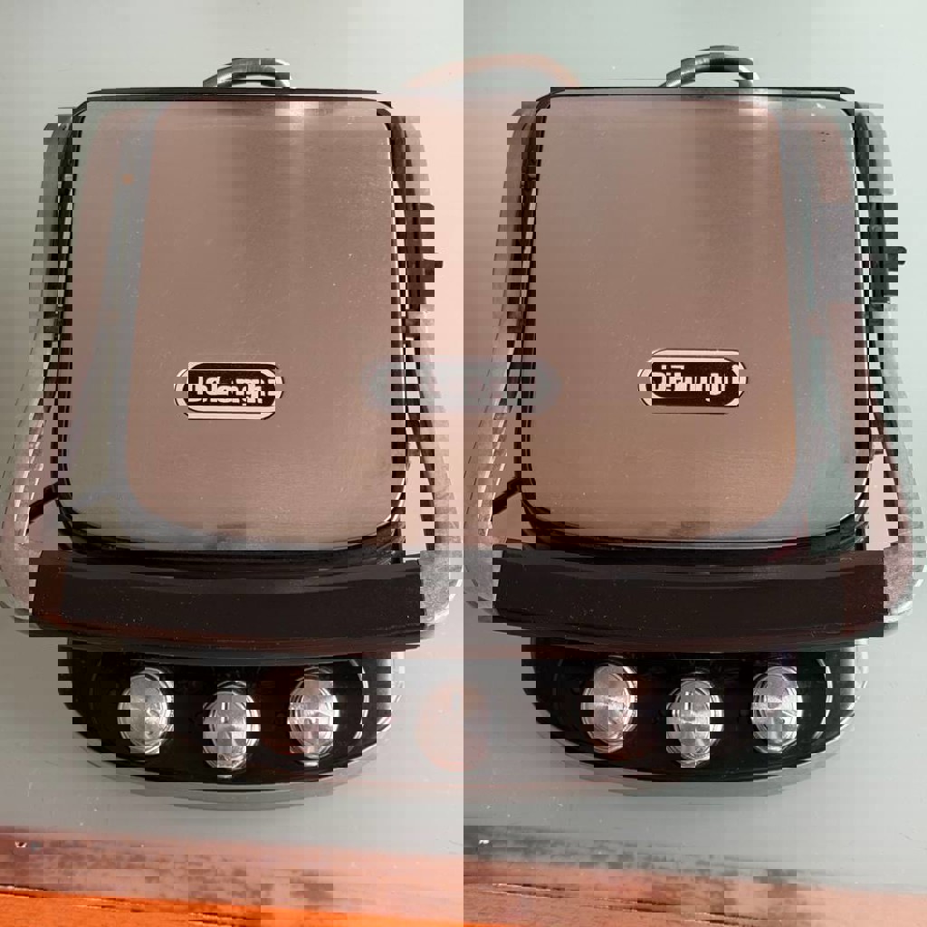 Электрогриль Delonghi