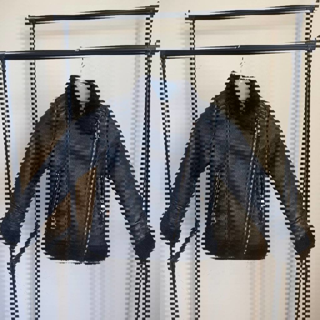 Кожаная теплая куртка