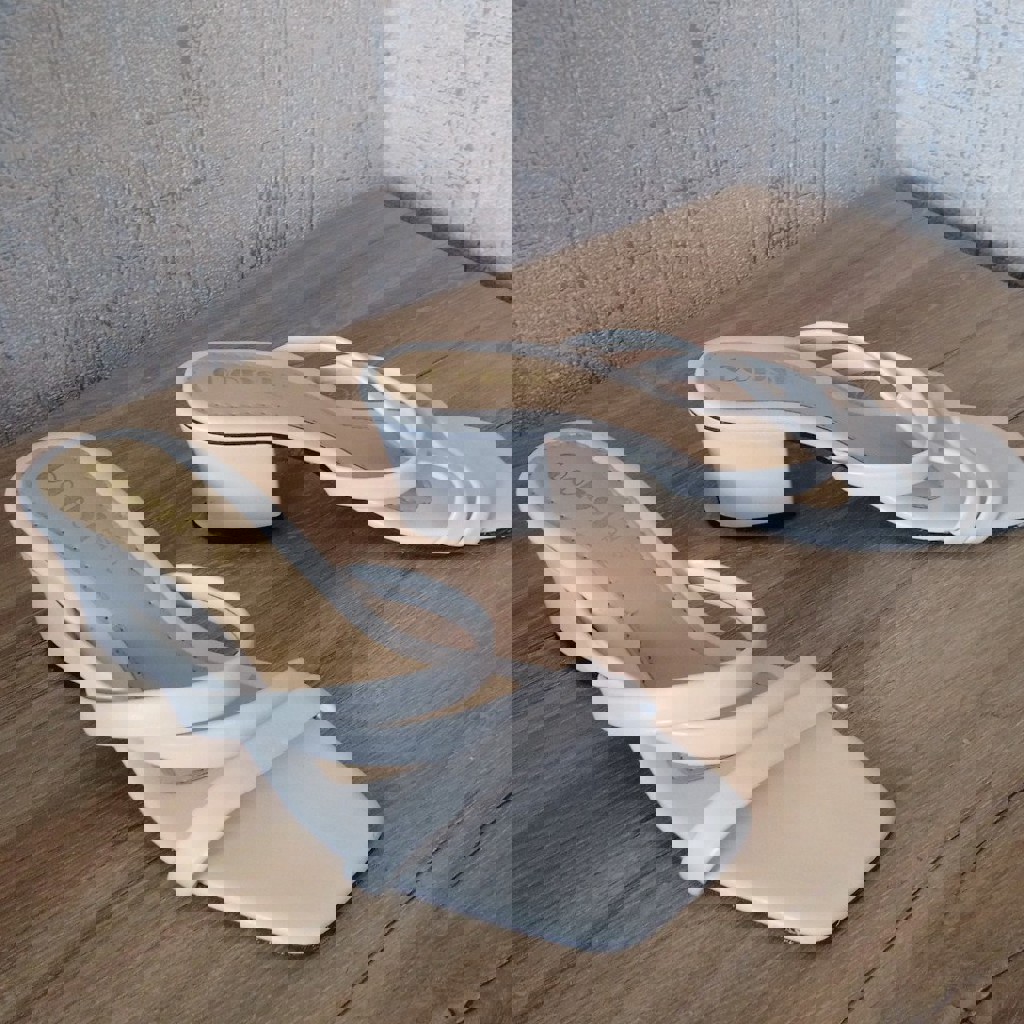 Босоножки / сандалии