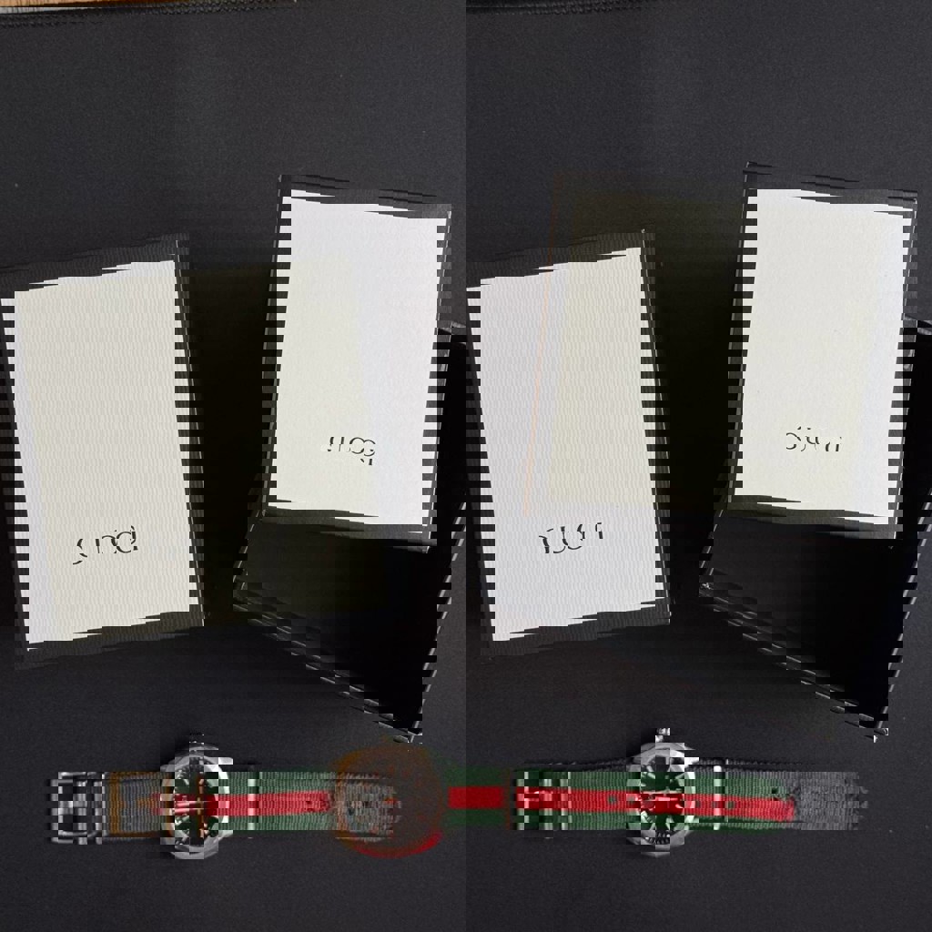 Часы Gucci Quartz Wristwatch