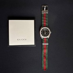 Часы Gucci Quartz Wristwatch - фото 2