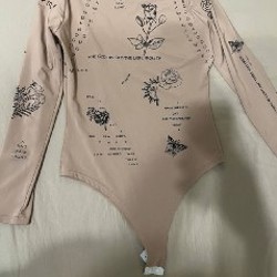 Кофточка белая в черный цветок - фото 3