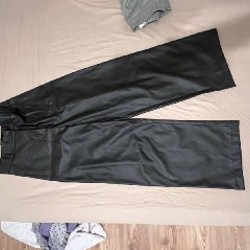 Кофточка белая в черный цветок - фото 4