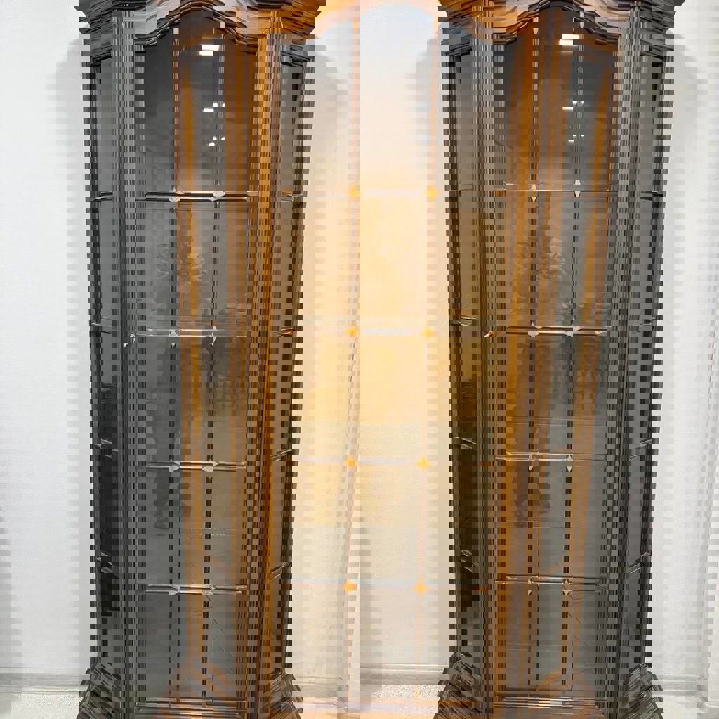 Шкаф витрина