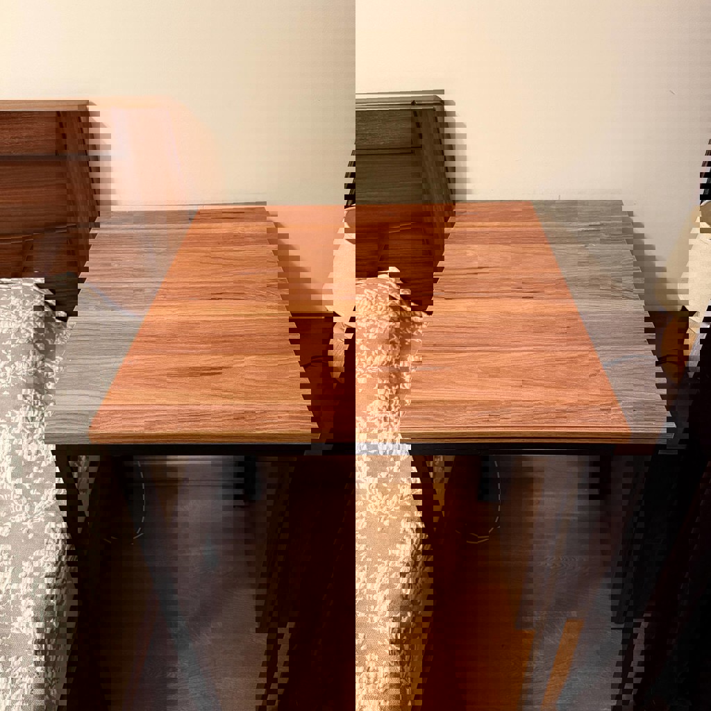 Письменный стол