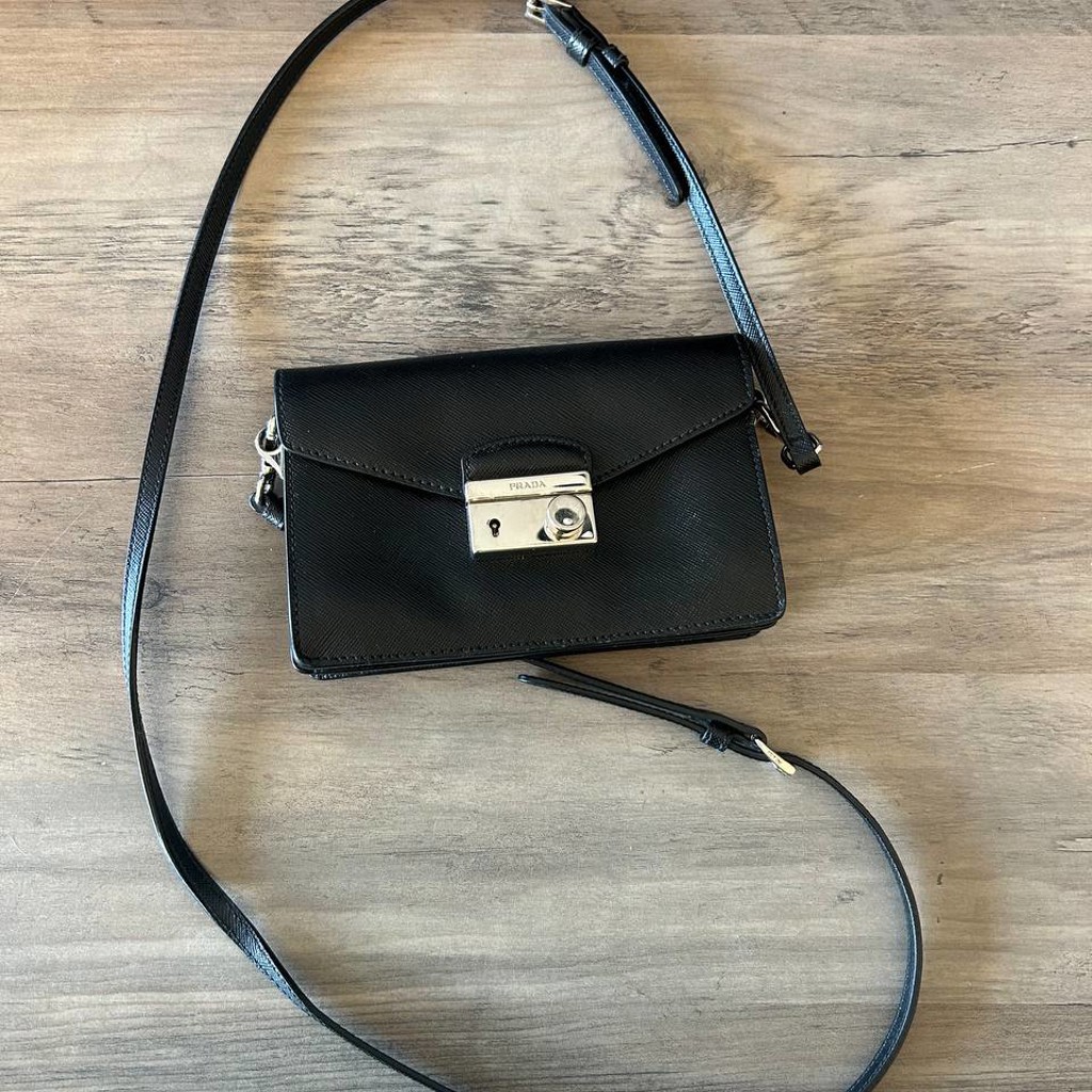 Сумочка Prada