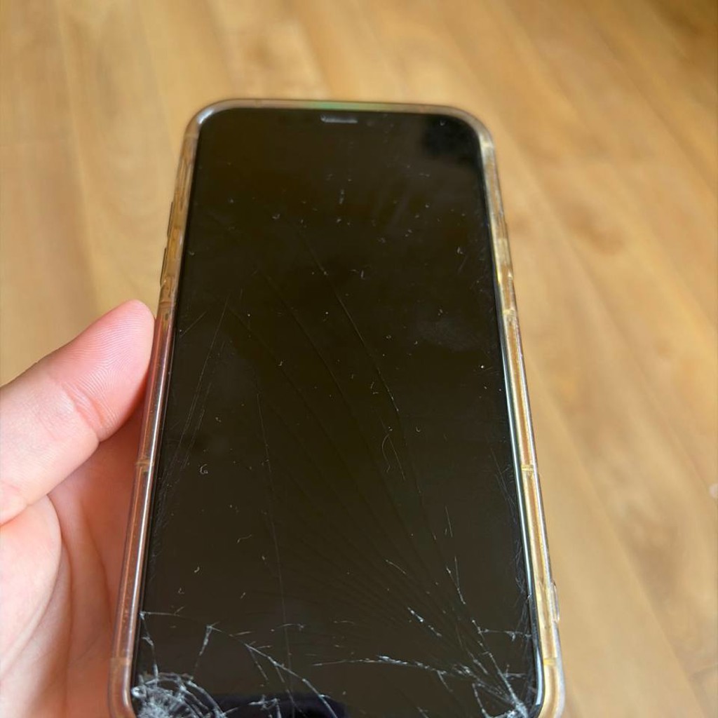 Замена экрана iPhone XS