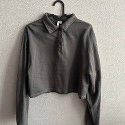 Кофточка на пуговицах укороченная - фото 6