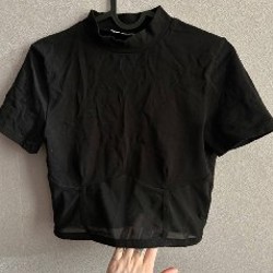 Кофточка на пуговицах укороченная - фото 9