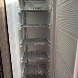 Морозильный холодильник - фото 2