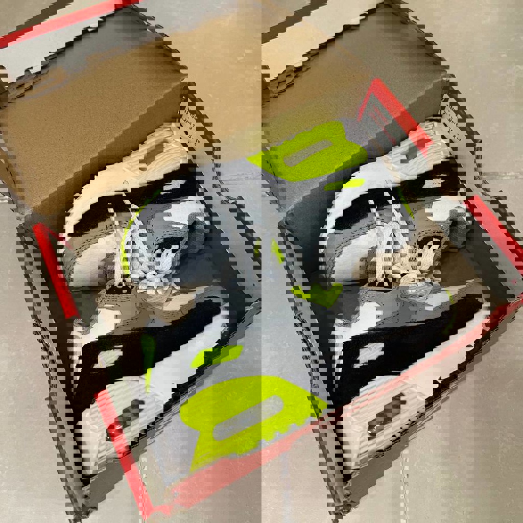 Кроссовки на ребенка