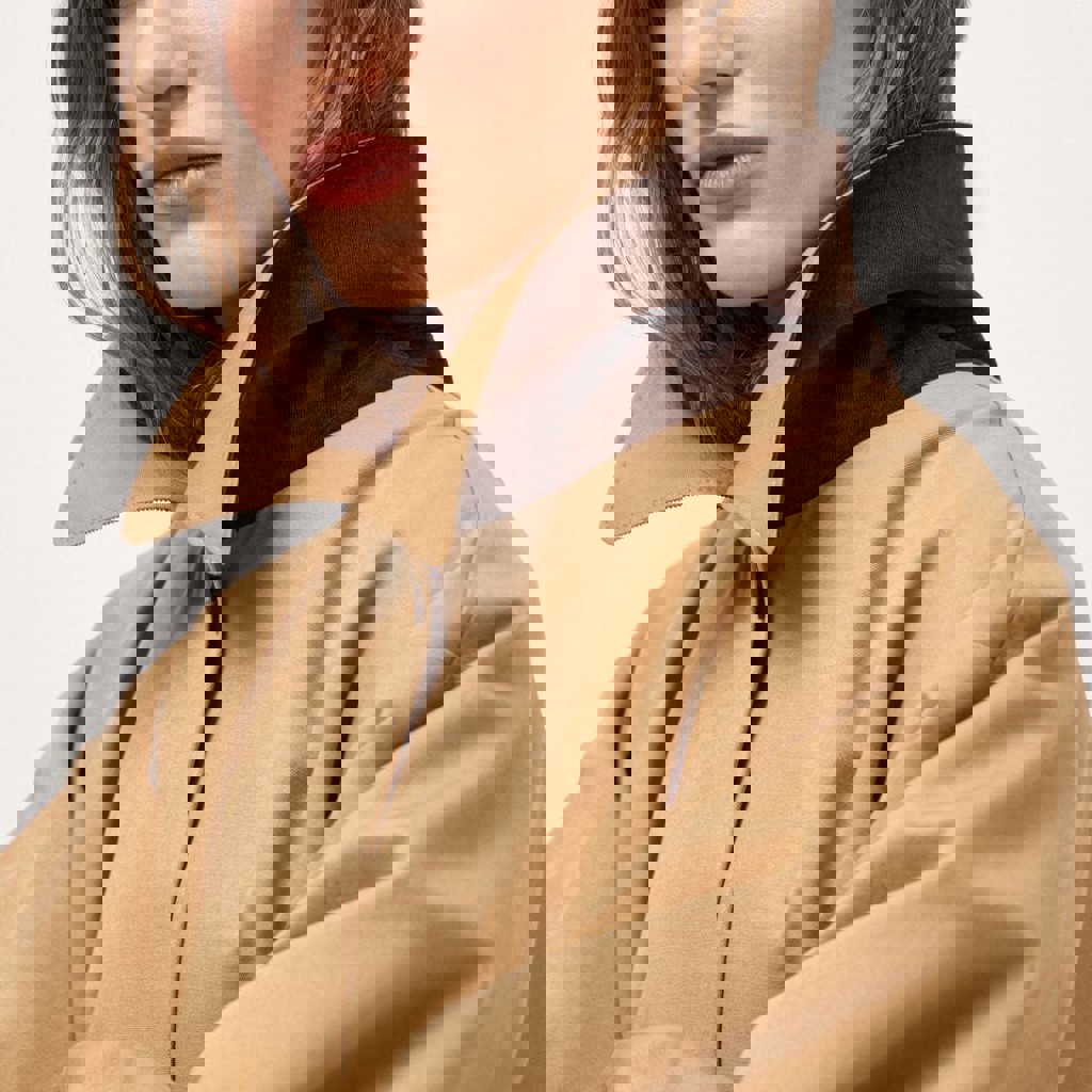 Бежевый тренч