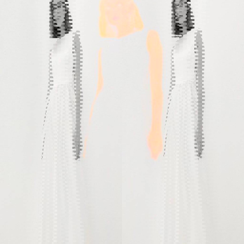 Маленькое белое платье