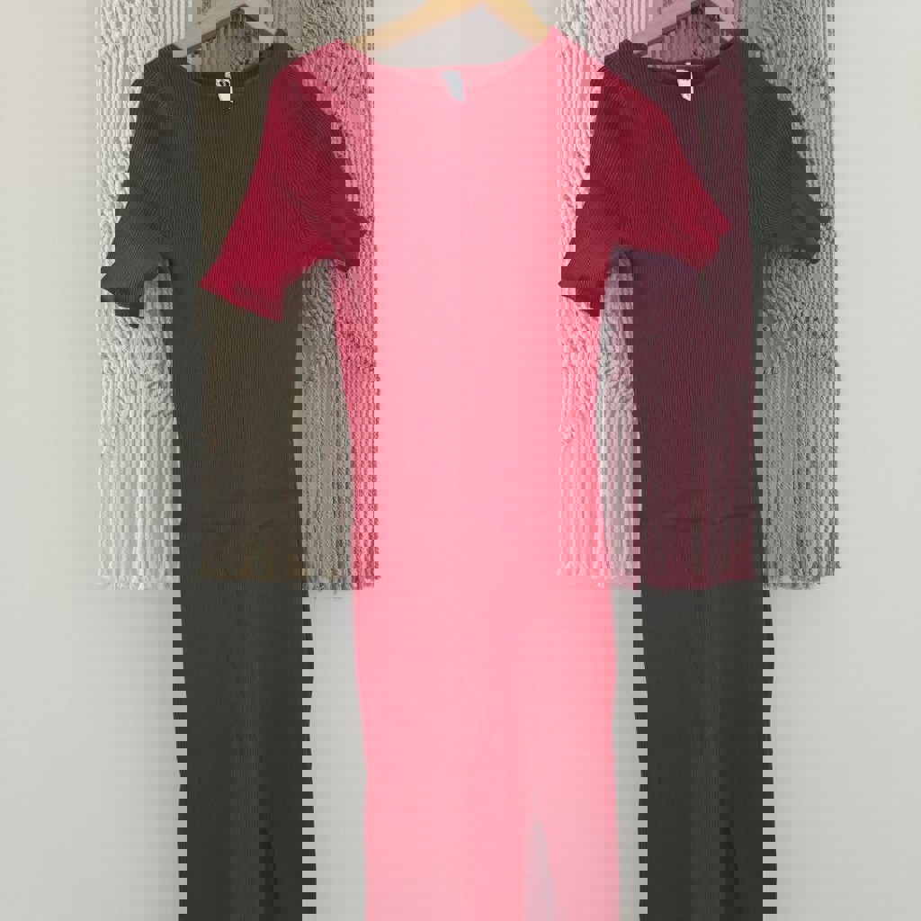 Платье миди по фигуре