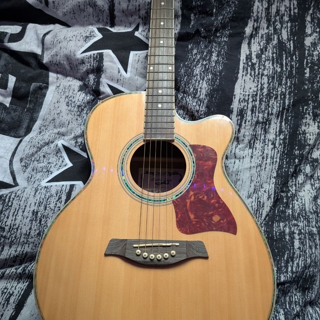 Электроакустическая гитара Lucky Star CG202EQ N