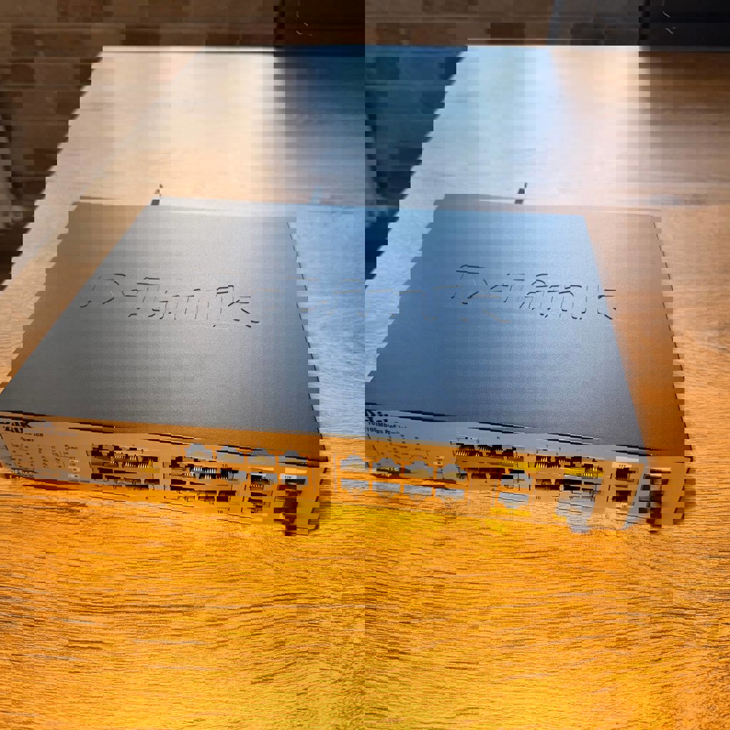 PoE-коммутатор D-Link DES-1018P