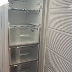 Морозильный холодильник - фото 3