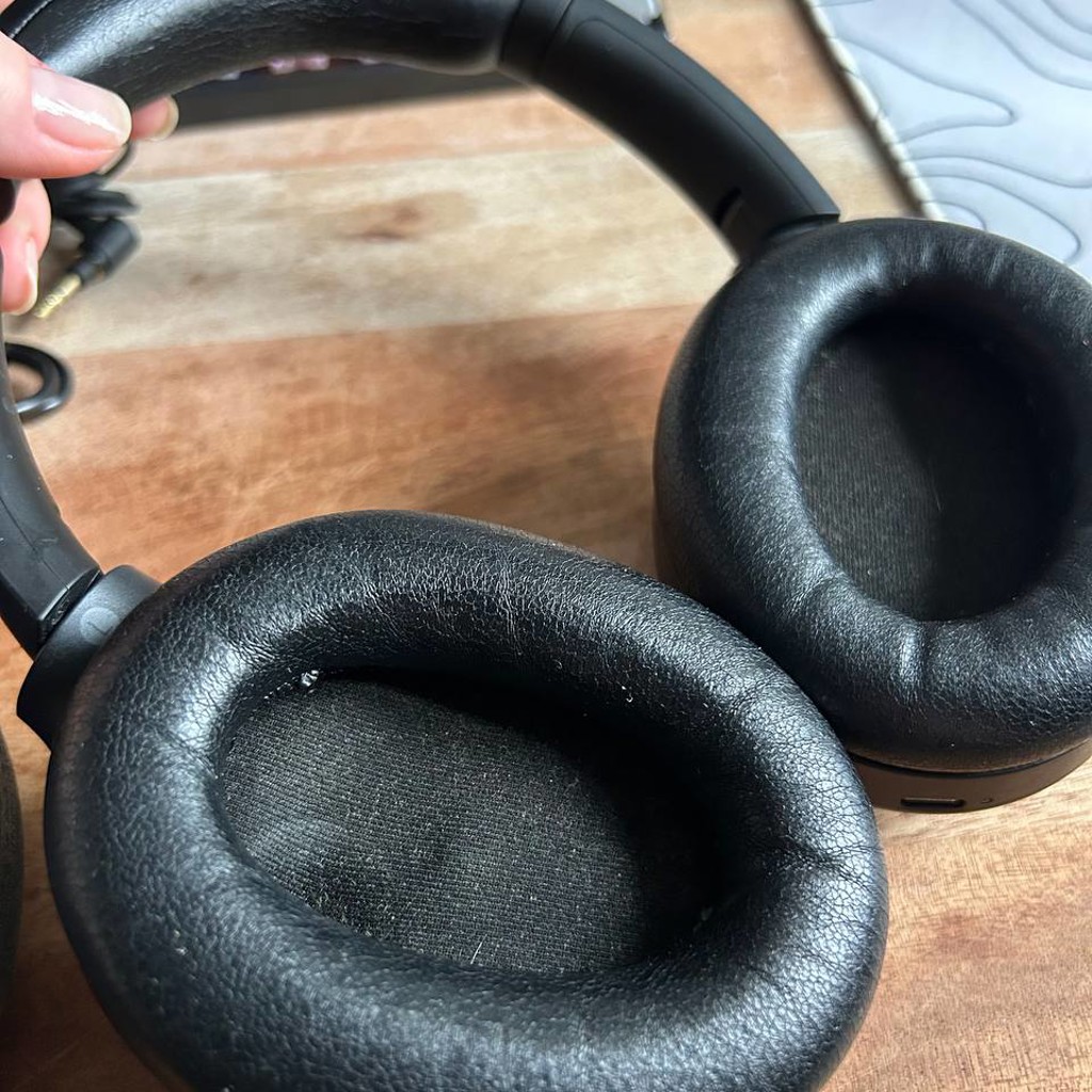 Наушники Sony WH-1000XM4