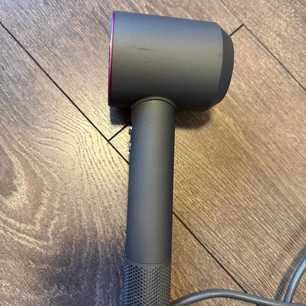 Фен Dyson