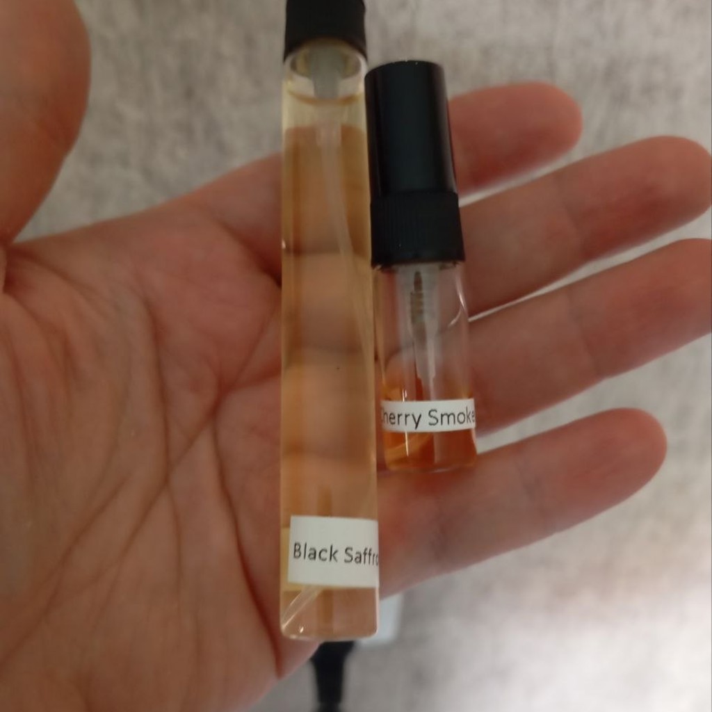 Отливант парфюма Byredo Black Saffron